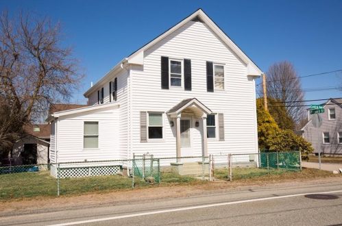 135 Central Ave, Johnston, RI 02919 exterior