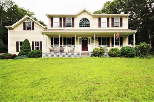 8 Dexter Rock Rd, Lincoln, RI 02865 exterior