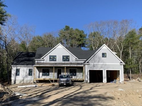 10 Fruit St, Norfolk, MA 02056 exterior