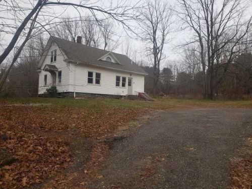 76 Old Boston Tpke, Hubbardston, MA 01452 exterior