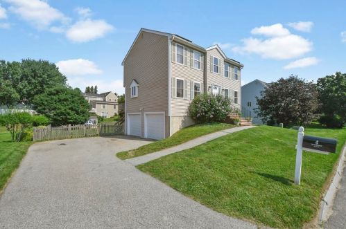 4 Rivers Edge Pl, Methuen, MA 01844 exterior