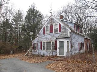 243 Gates Pond Rd, Berlin, MA 01503 exterior