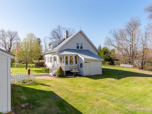 79 Morrill St, Buckfield, ME 04220 exterior