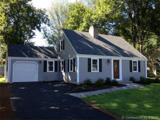 65 Welles Dr, Hartford, CT 06111 exterior