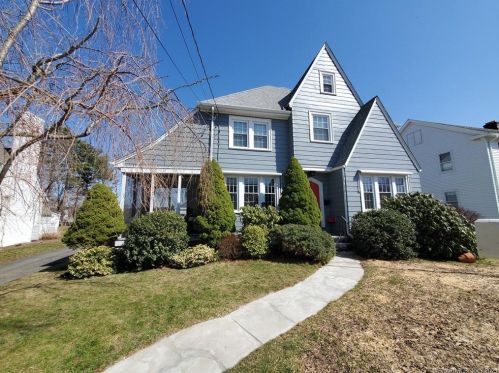 53 Coburn Rd, Manchester, CT 06040 exterior