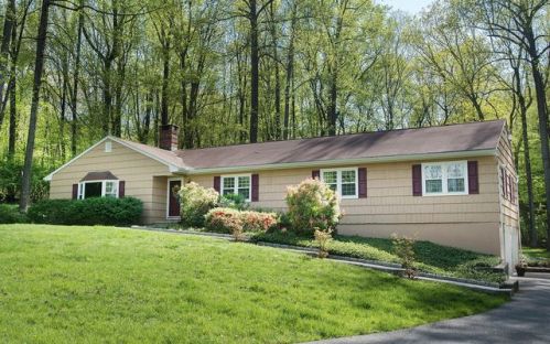 68 Nursery Rd, Ridgefield, CT 06877 exterior