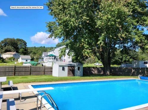 5 Hillside Ave, Derry, NH 03038 exterior