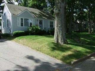 22 Woodstock Dr, Warwick, RI 02889 exterior