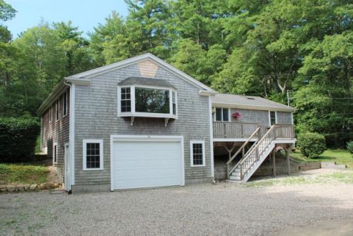 34 Shore Dr, Sandwich, MA 02644 exterior