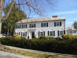 40 Pickwick Rd, Newton, MA 02465 exterior