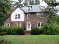 40 Devonshire Rd, Newton, MA 02468 exterior