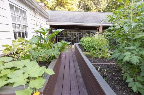 71 Maugus Ave, Wellesley, MA 02481 exterior