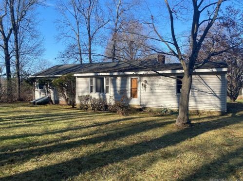 39 Garden Hill Rd, Middlefield, CT 06455 exterior