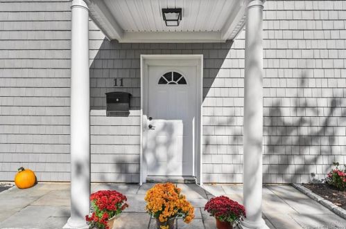 11 Merrill Rd, Norwalk, CT 06851 exterior