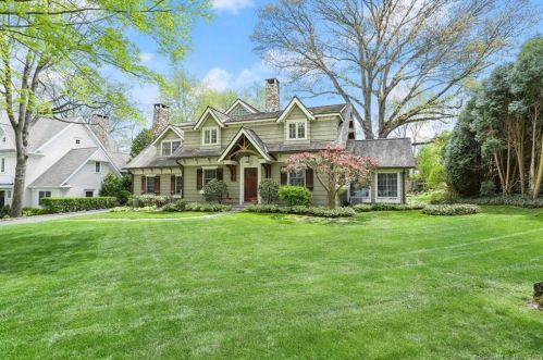 35 Hawthorne Rd, New Canaan, CT 06840 exterior