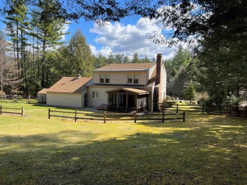 52 Hayward Dr, Surry, NH 03431 exterior