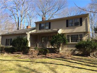 455 Hoop Pole Rd, Guilford, CT 06437 exterior