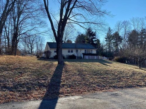 17 Olsen Dr, North-Windham, CT 06250 exterior