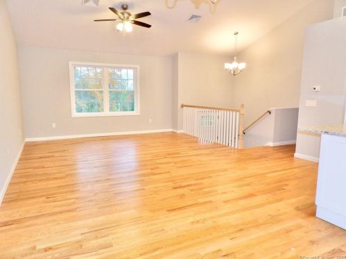 19 Moxley Rd, Uncasville, CT 06382 exterior