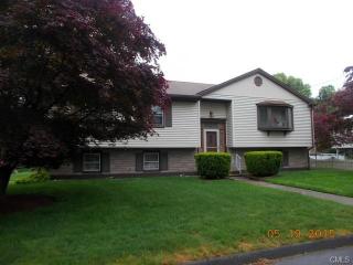 3 Lopresti Ct, Ansonia, CT 06401 exterior