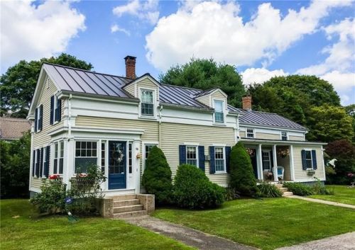 96 Beach St, Westerly, RI 02891 exterior