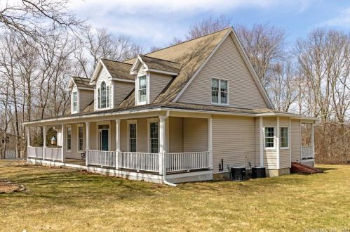 25 Comstock Trl, East-Hampton, CT 06424 exterior