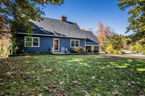 21 Edward Dr, Concord, NH 03301 exterior