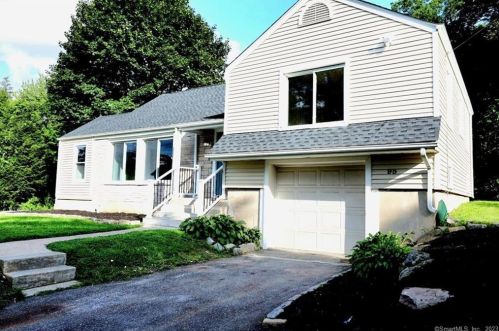 95 Country Club Rd, Waterbury, CT 06708 exterior