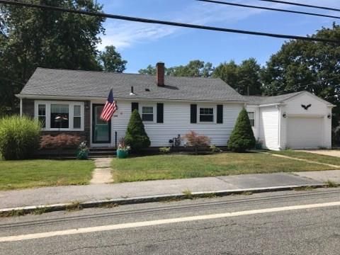 328 River Rd, Lincoln, RI 02865 exterior