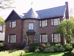 44 Dolphin Rd, Newton, MA 02459 exterior