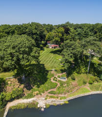 93 Indian Head Rd, Riverside, CT 06878 exterior