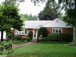 74 Broken Tree Rd, Newton, MA 02459 exterior