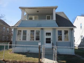 108 Mooreland St, Springfield, MA 01104 exterior