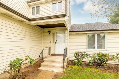 17 Arthur Dr, Wapping, CT 06074 exterior