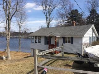 55 Fountain Rd, Wales, MA 01081 exterior