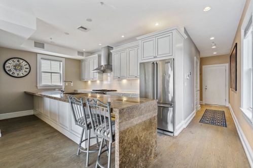 82 G St, Roxbury-Xing, MA 02127 exterior