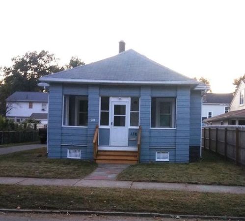 178 Denver St, Springfield, MA 01109 exterior