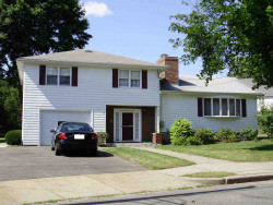 42 Anthony Cir, Newton, MA 02460 exterior