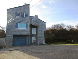 625 Atlantic Ave, Westerly, RI 02891 exterior