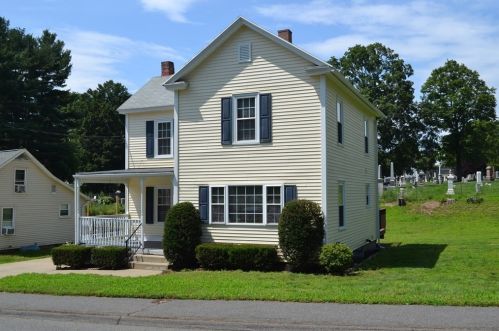 10 Smith St, South Hadley Falls, MA 01075 exterior