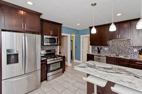 71 South Blvd, West-Springfield, MA 01089 exterior