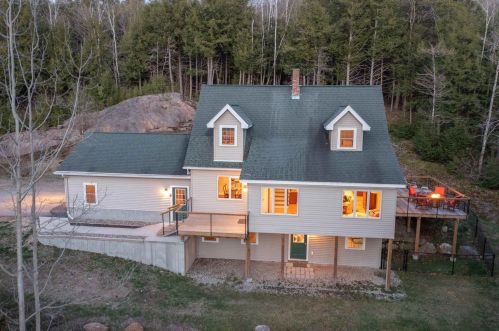 550 Thornton Gore Rd, Thornton, NH 03285 exterior