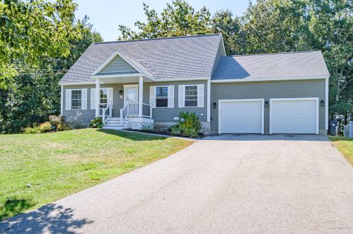 32 Parker Ridge Rd, Biddeford, ME 04005 exterior