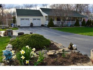 25 High Meadow Dr, Plainfield, CT 06374 exterior