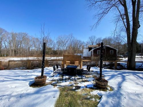 11 Pam Bar Dr, Huntington, CT 06484 exterior