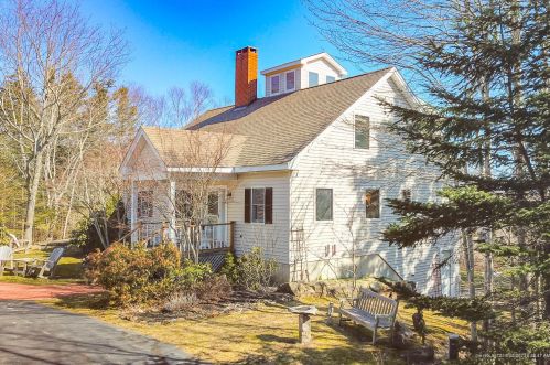 12 Main St, Owls Head, ME 04854 exterior