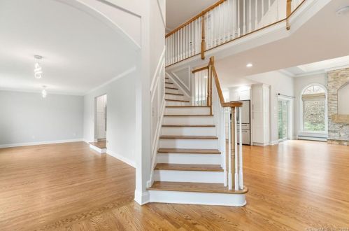 3 Fawn Meadow Ln, North-Branford, CT 06471 exterior