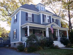 72 Fisher Ave, Newton, MA 02461 exterior