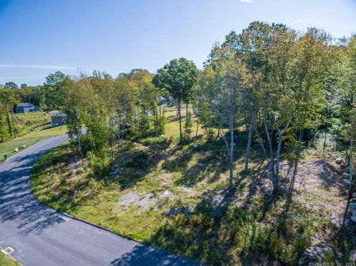 14 Stevens Ave, Gales-Ferry, CT 06339 exterior