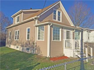 46 Shaw St, Stratford, CT 06615 exterior